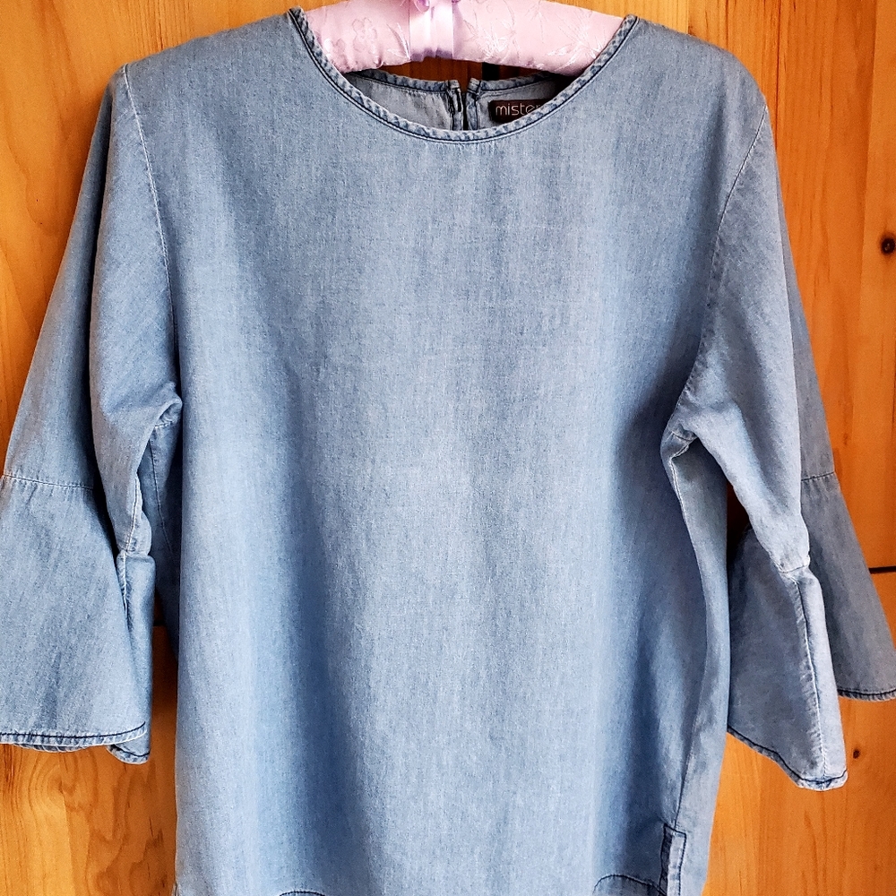 Mister Zimi Women's Light Denim Cotton Bell Sleeve Pullover Top size small